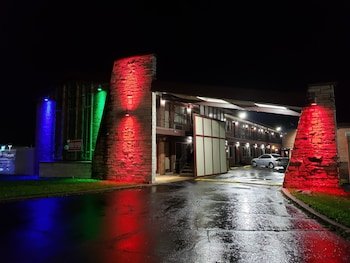 Presidential Inn and Suites