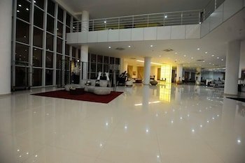 Ritz Hotel Victoria Garden