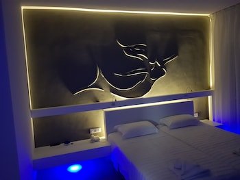 Niriides Hotel