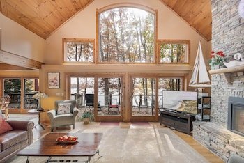 Brighton Shores Holiday Home
