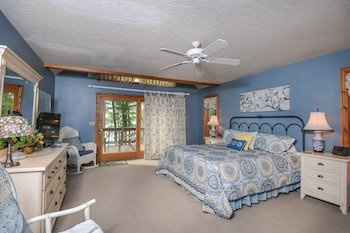 Brighton Shores Holiday Home