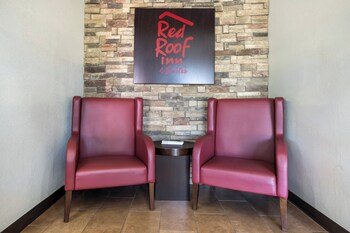 Red Roof Inn & Suites Statesboro - University
