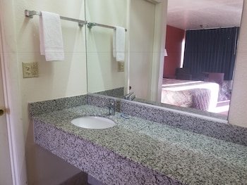 Masters Inn - Columbia I-26