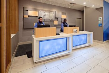 Holiday Inn Express Los Angeles LAX Airport