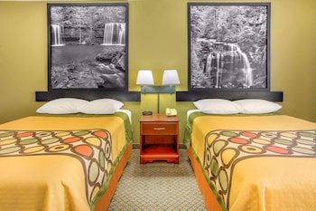 Super 8 by Wyndham Galva
