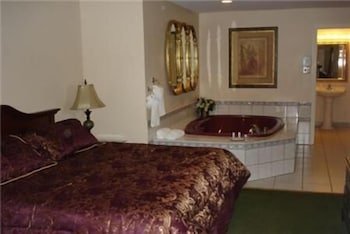 Golden Circle Inn & Suites