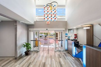 Clarion Pointe Madison-Huntsville