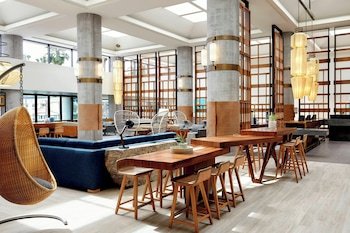 westdrift Manhattan Beach, Autograph Collection