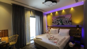 Royal Court Hotel