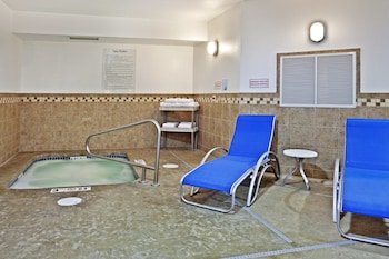 Holiday Inn Express Hotel & Suites Vancouver Mall/Portland Area