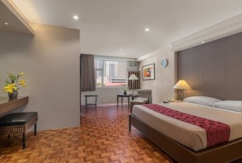 Tropicana Suites Residence Hotel
