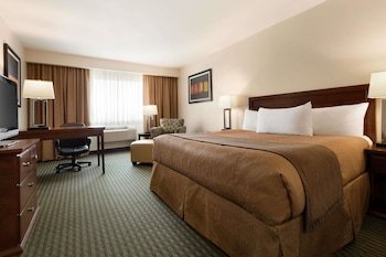 Travelodge Hotel by Wyndham Weyburn