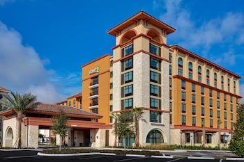 Home2 Suites by Hilton Orlando at  FLAMINGO CROSSINGS Town Center