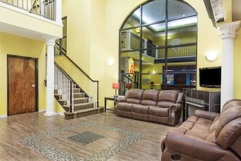 Super 8 by Wyndham Hull Street Midlothian/Richmond Area