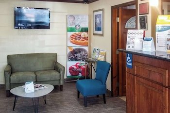 Quality Inn I-5 Naval Base