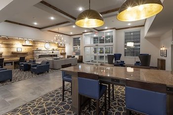 Grandstay Hotel And Suites