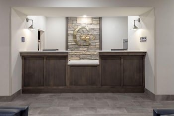 Grandstay Hotel And Suites