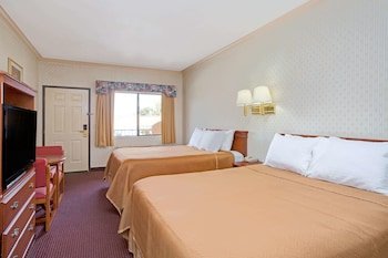 Travelodge by Wyndham Lynwood