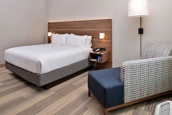 Holiday Inn Express & Suites Moundsville