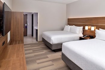 Holiday Inn Express & Suites Moundsville