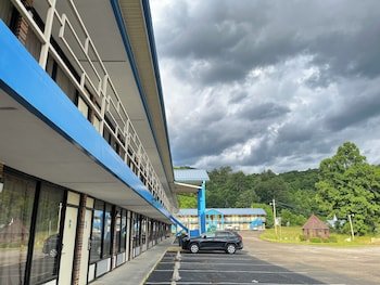 Mountain Empire Motel