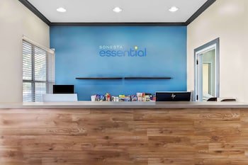 Sonesta Essential IAH Airport JFK Boulevard