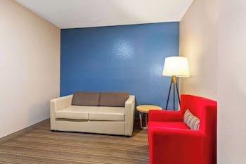 Sonesta Essential IAH Airport JFK Boulevard