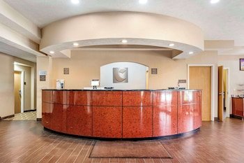 Comfort Suites