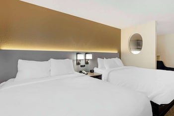 Comfort Suites