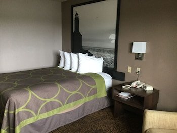 Super 8 by Wyndham Indianapolis/Emerson Ave