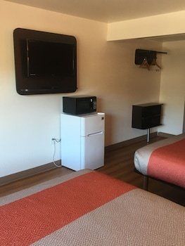 Motel 6 Bremerton