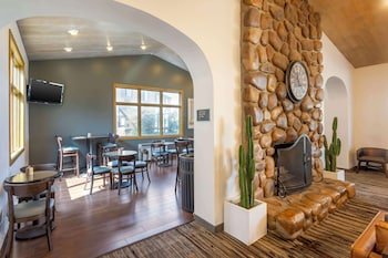 Best Western Plus CottonTree Inn