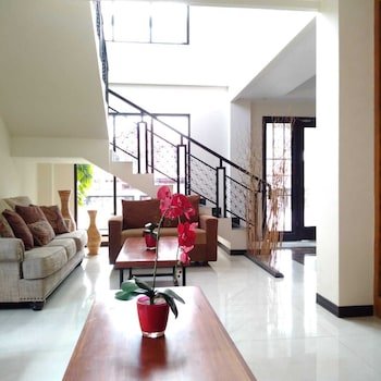 Cantya Hotel