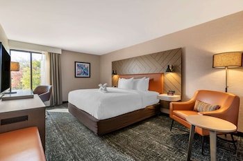 Clarion Inn Hotel