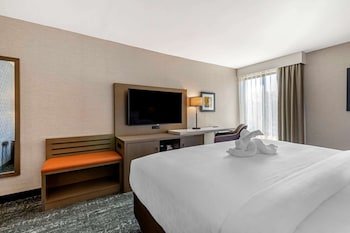 Clarion Inn Hotel