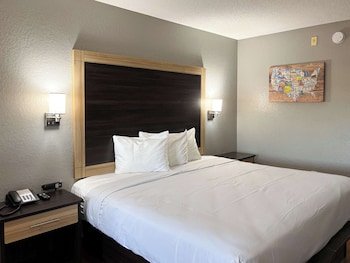 Motel 6 Prattville, AL