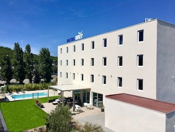 Brit Hotel Martigues