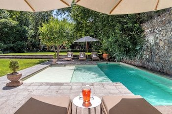 Antigua Villa Santa Monica