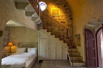 Antigua Villa Santa Monica