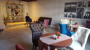 Novel Hotel