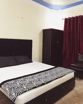 Hotel Second Home