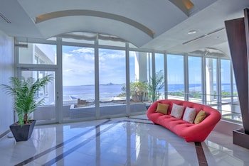 Royal View Hotel Churaumi