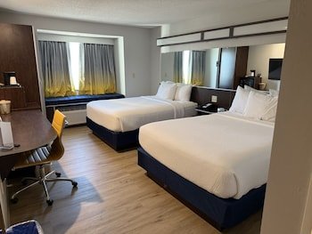 Microtel Inn & Suites by Wyndham Wheeling at The Highlands