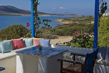 Blue Dolphin Antiparos Villas And Suites