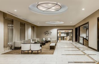 Crowne Plaza Chicago O'Hare Hotel & Conference Center