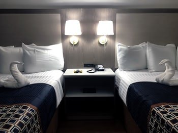 Destin Inn & Suites