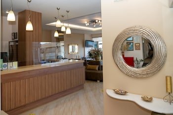 Kronos Hotel