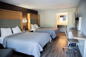 Columbus Inn & Suites