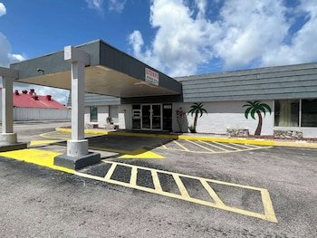 Motel 6 New Port Richey, FL