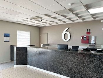 Motel 6 New Port Richey, FL